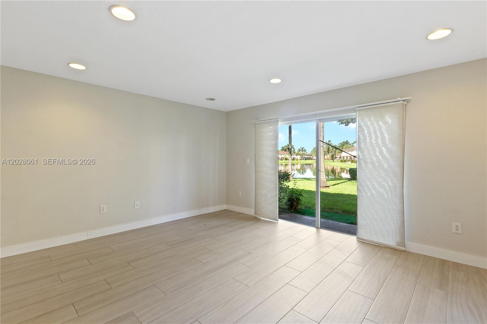 MELROSE POINT CONDO - Residential Lease