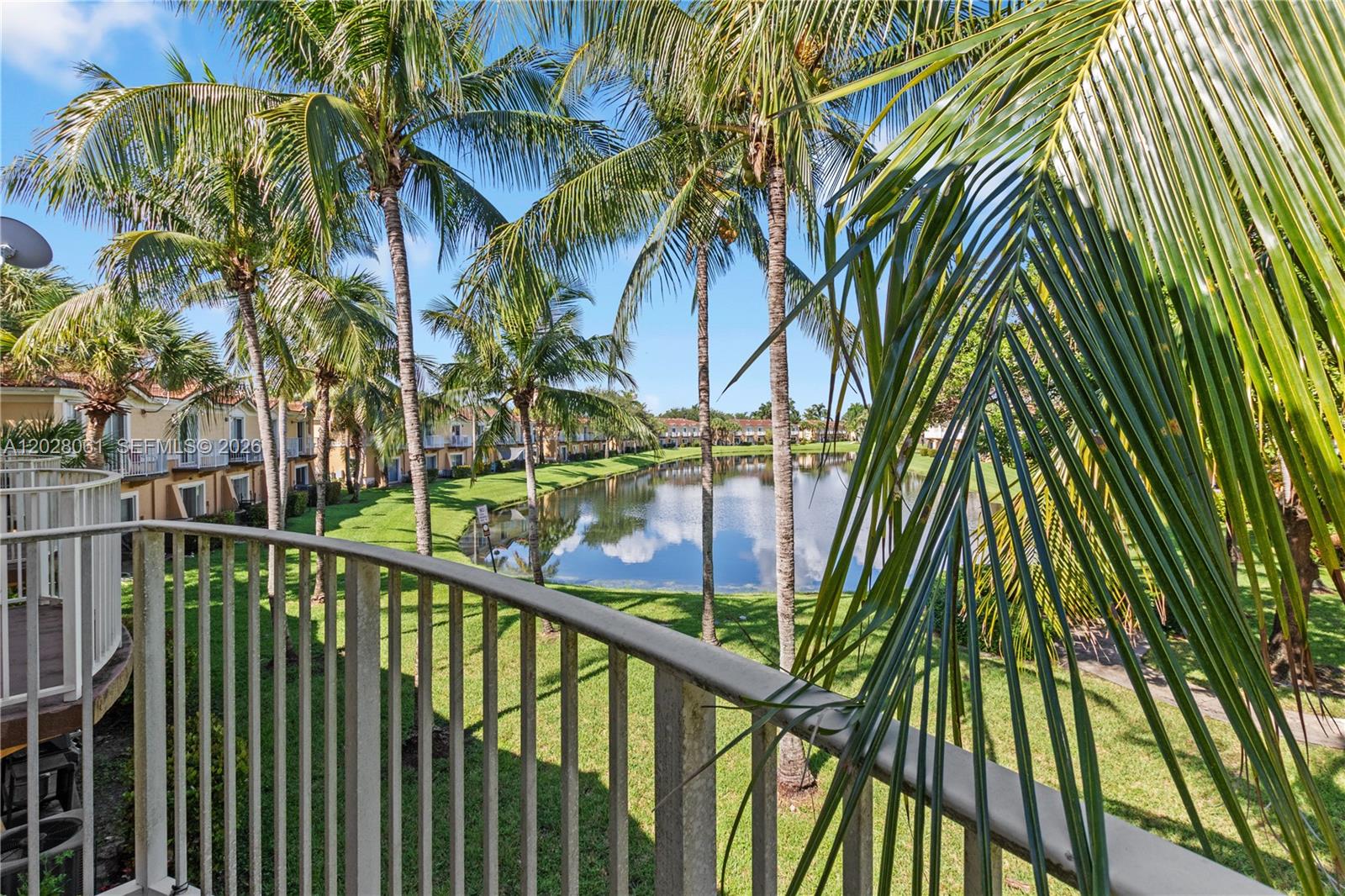 MELROSE POINT CONDO - Residential Lease