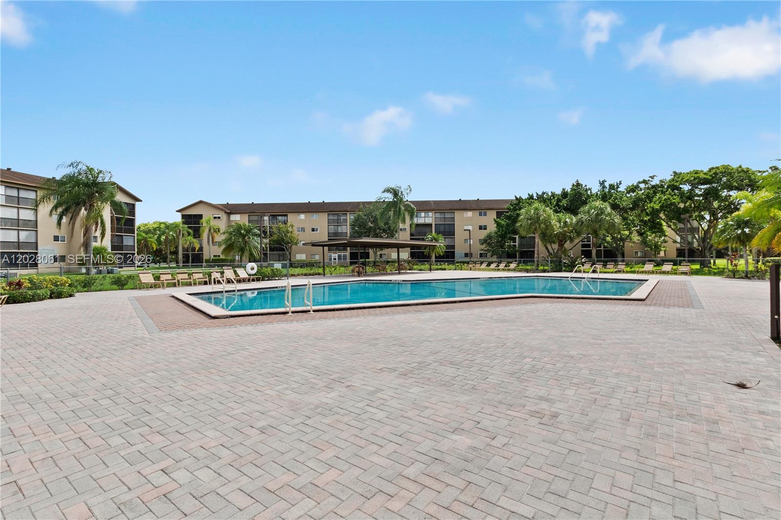 MELROSE POINT CONDO - Residential Lease