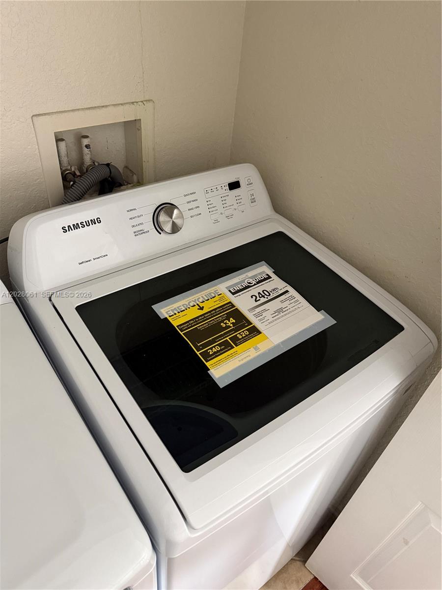 MELROSE POINT CONDO - Residential Lease
