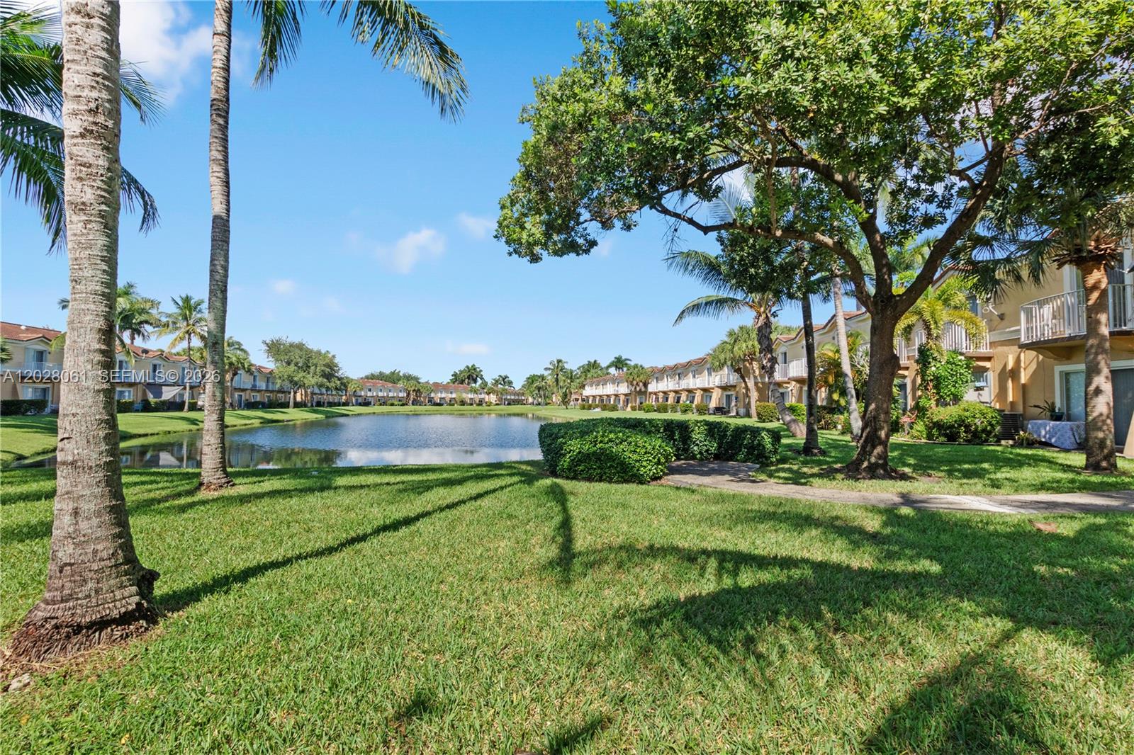 MELROSE POINT CONDO - Residential Lease