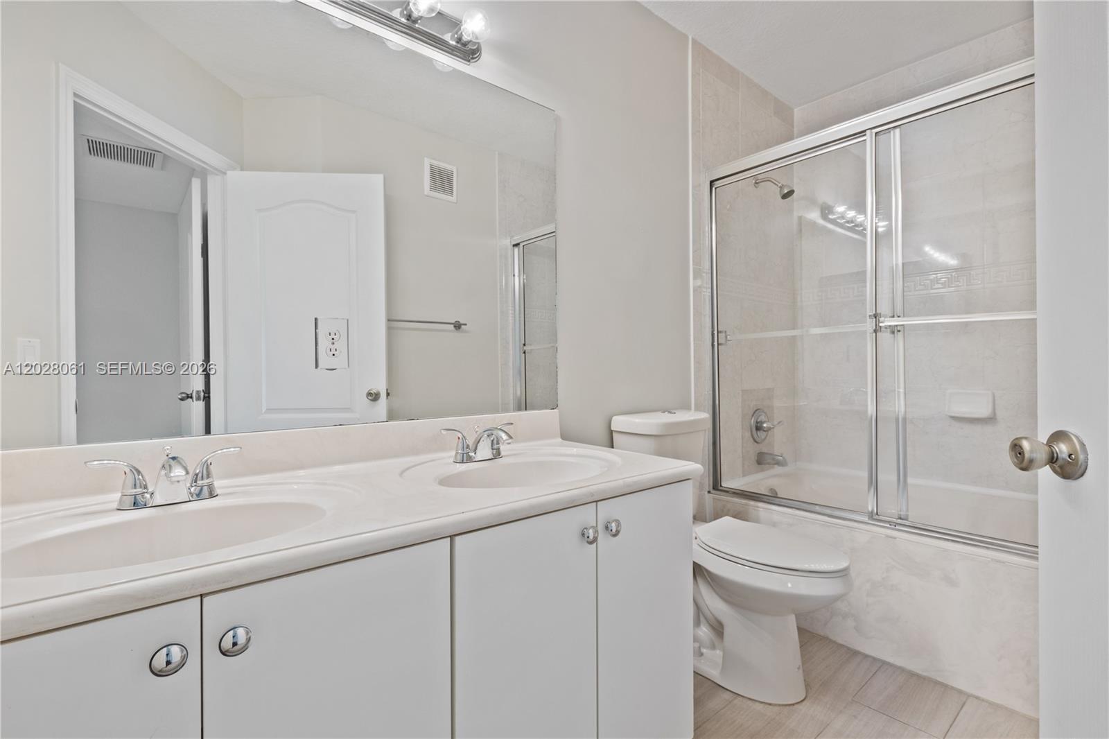 MELROSE POINT CONDO - Residential Lease