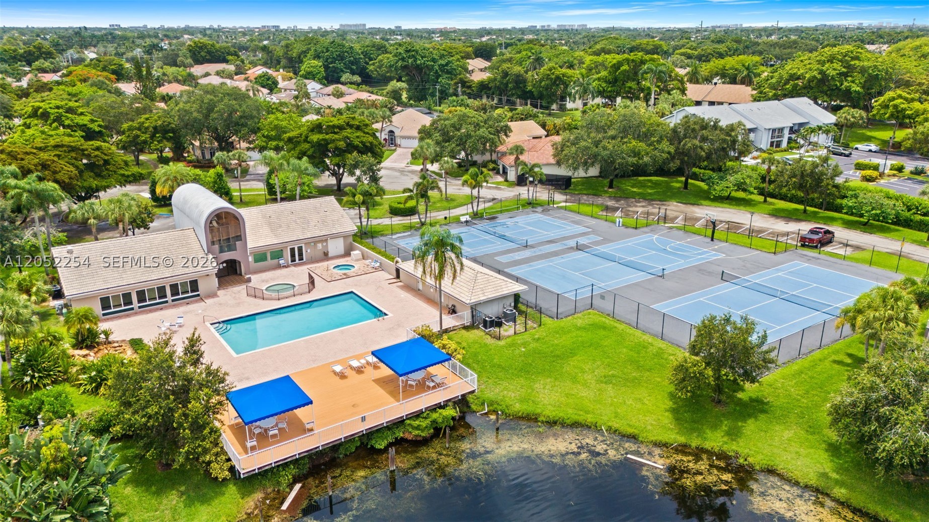 MONTEREY LAKE - Residential