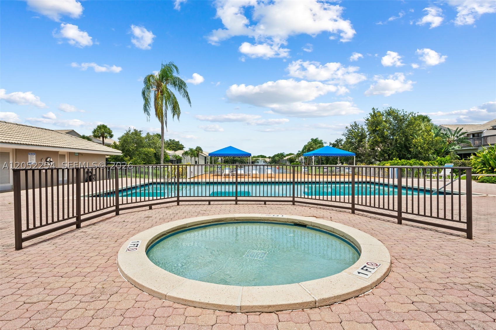 MONTEREY LAKE - Residential
