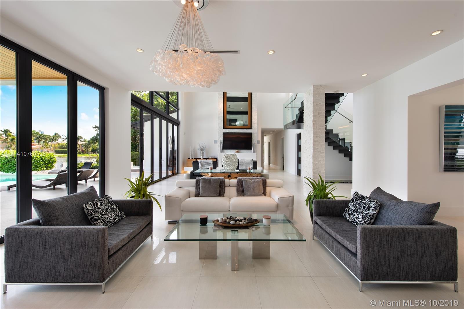 HOLLYWOOD GOLF ESTATES SE - Residential