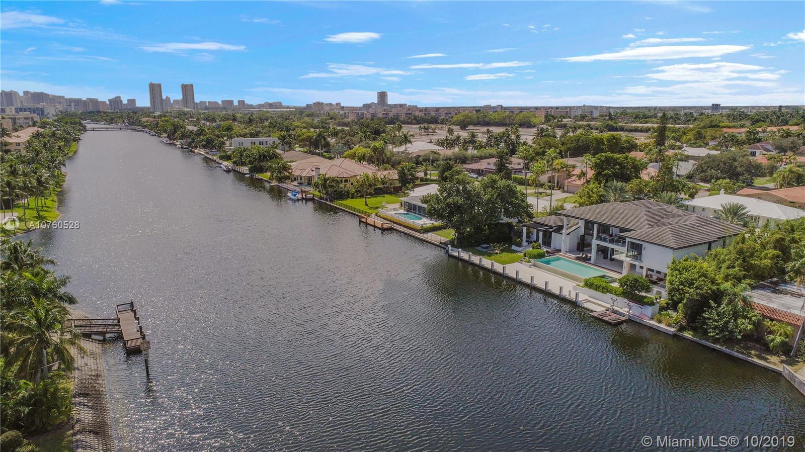 HOLLYWOOD GOLF ESTATES SE - Residential