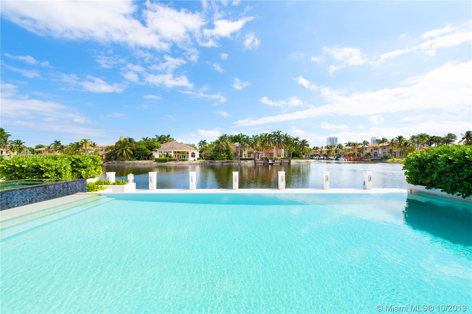 HOLLYWOOD GOLF ESTATES SE - Residential
