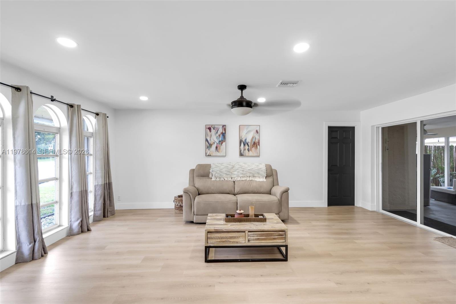 CRYSTAL LAKE 4TH SEC - Residential