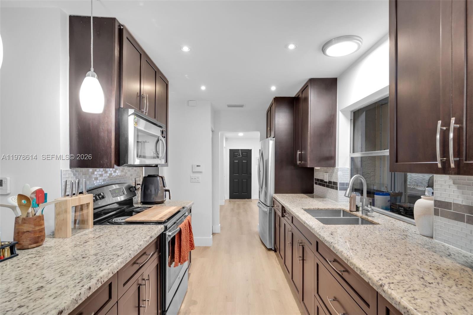 CRYSTAL LAKE 4TH SEC - Residential