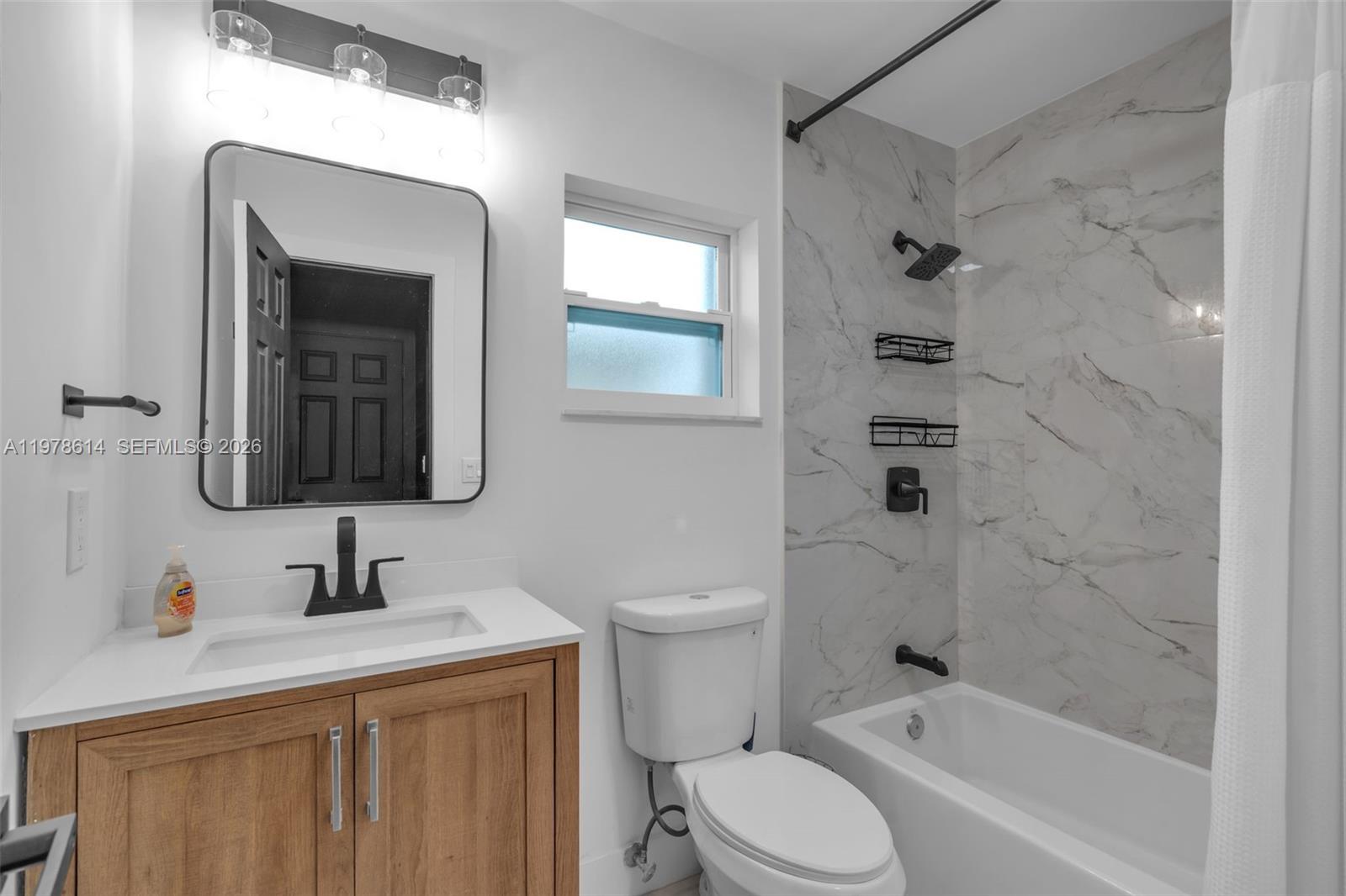 CRYSTAL LAKE 4TH SEC - Residential