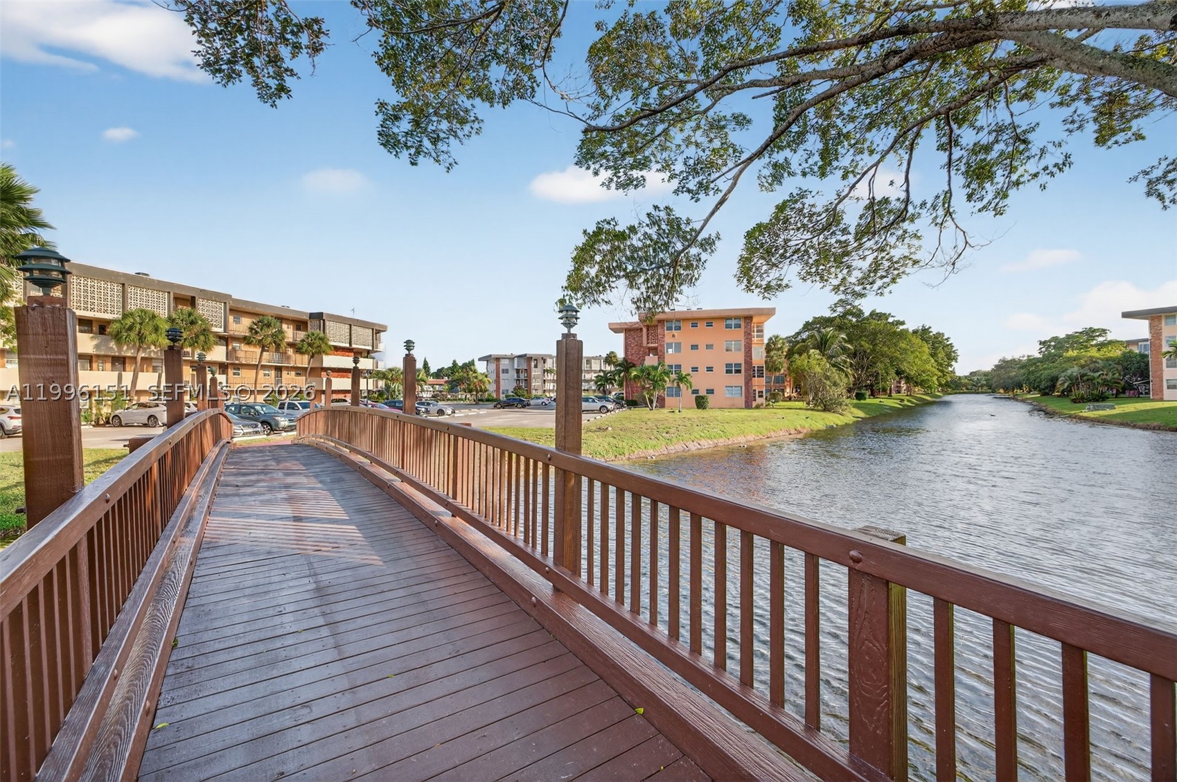 LAUDERDALE OAKS CONDO XII - Residential