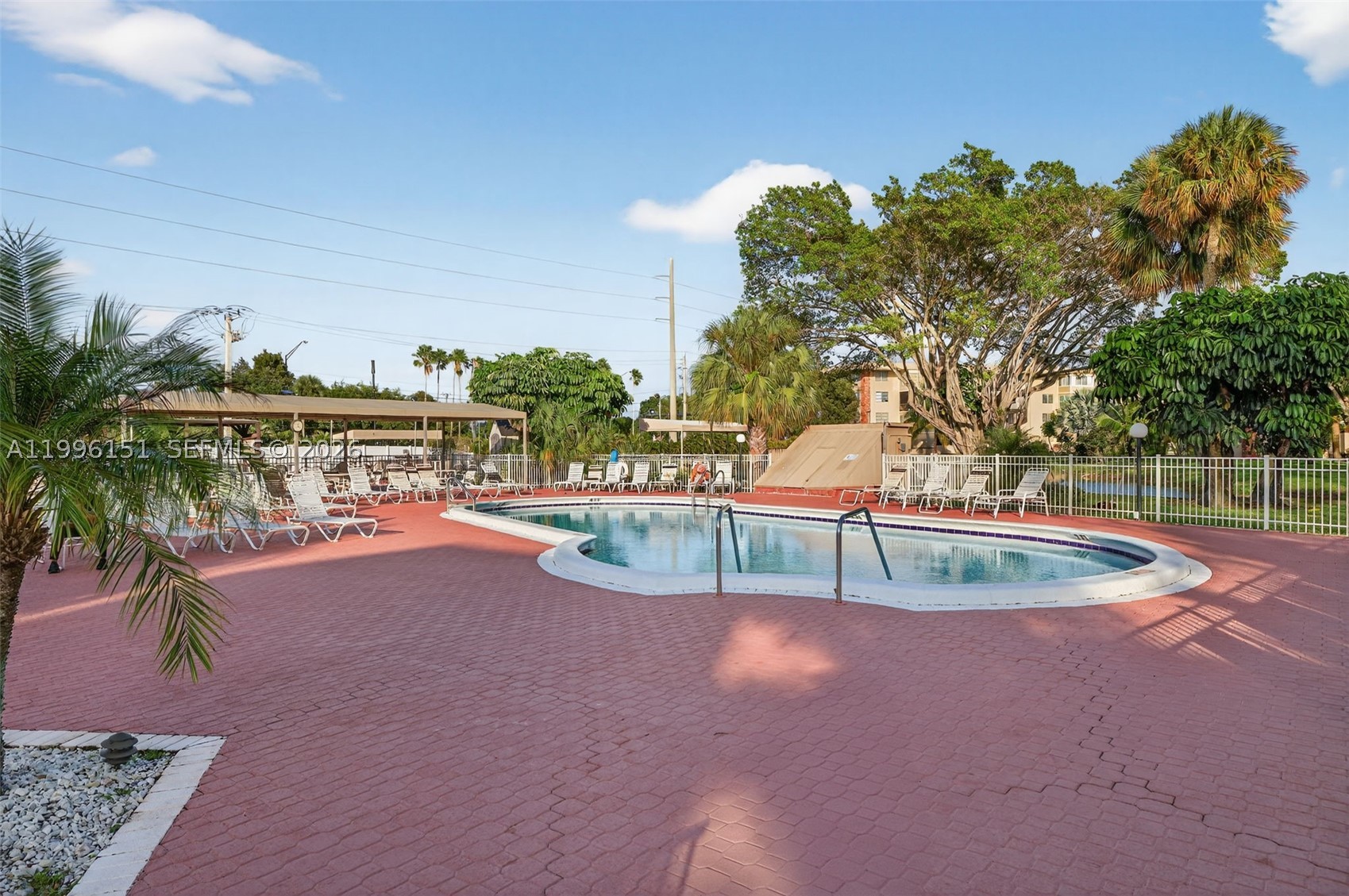 LAUDERDALE OAKS CONDO XII - Residential