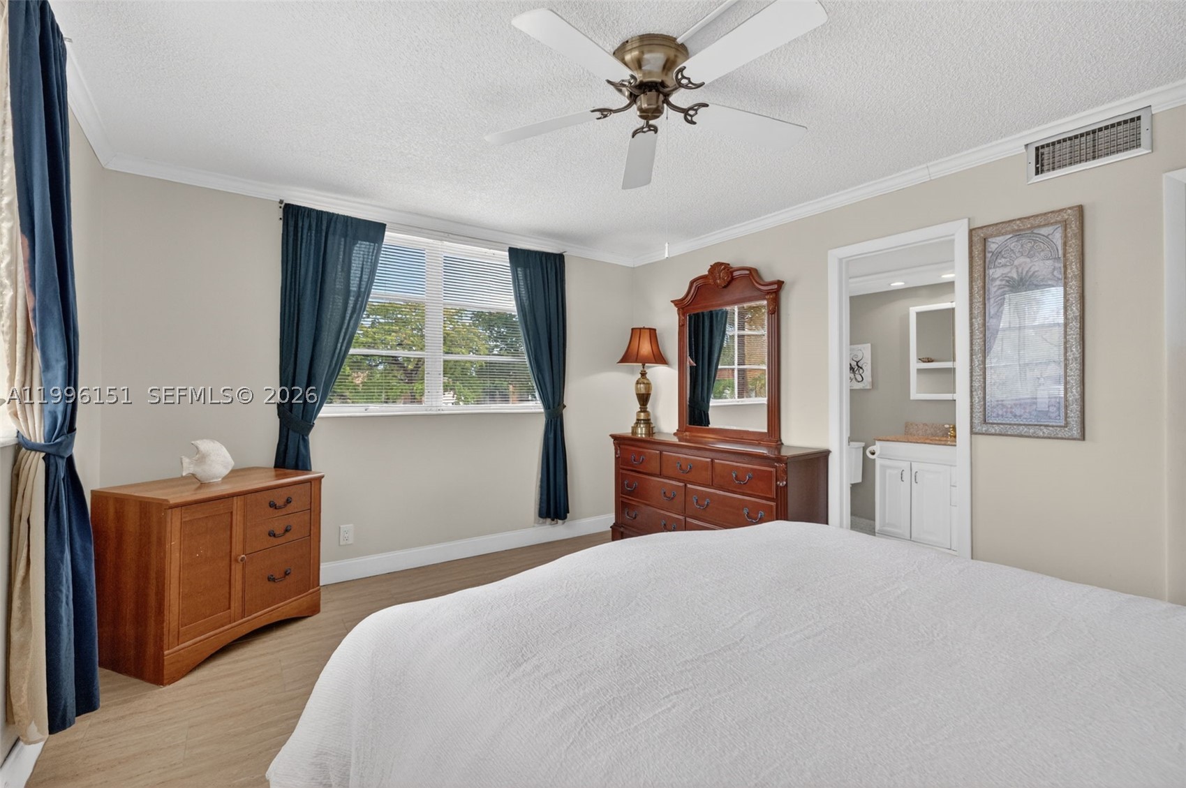 LAUDERDALE OAKS CONDO XII - Residential