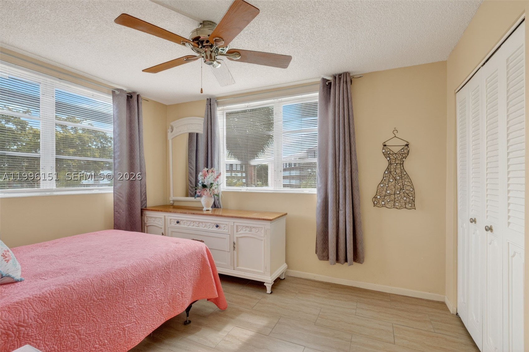 LAUDERDALE OAKS CONDO XII - Residential