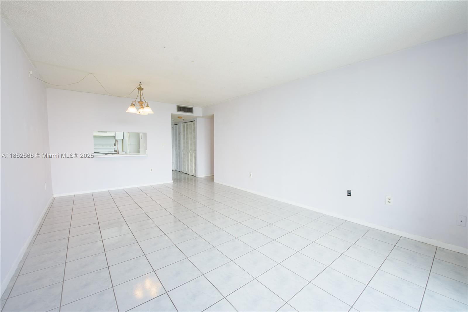 GOLFVIEW CL FONTAINBL PK - Residential