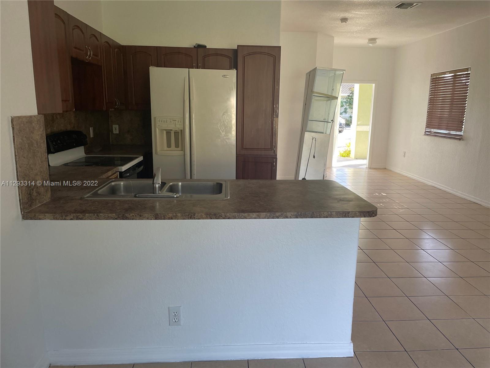 OLD BISCAYNE VILLAS CONDO - Residential Lease