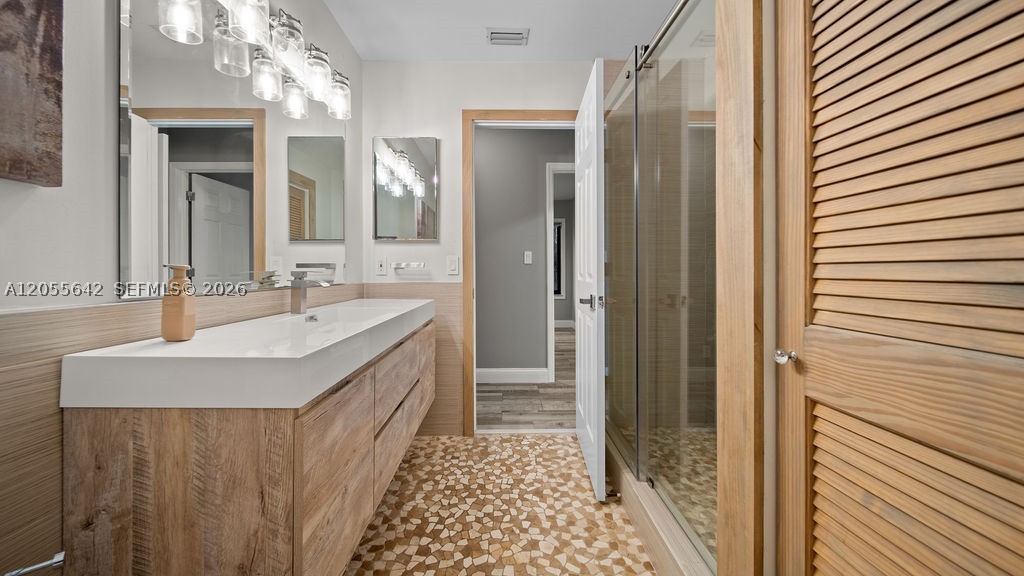 RIVERSIDE ACRES - Residential Lease