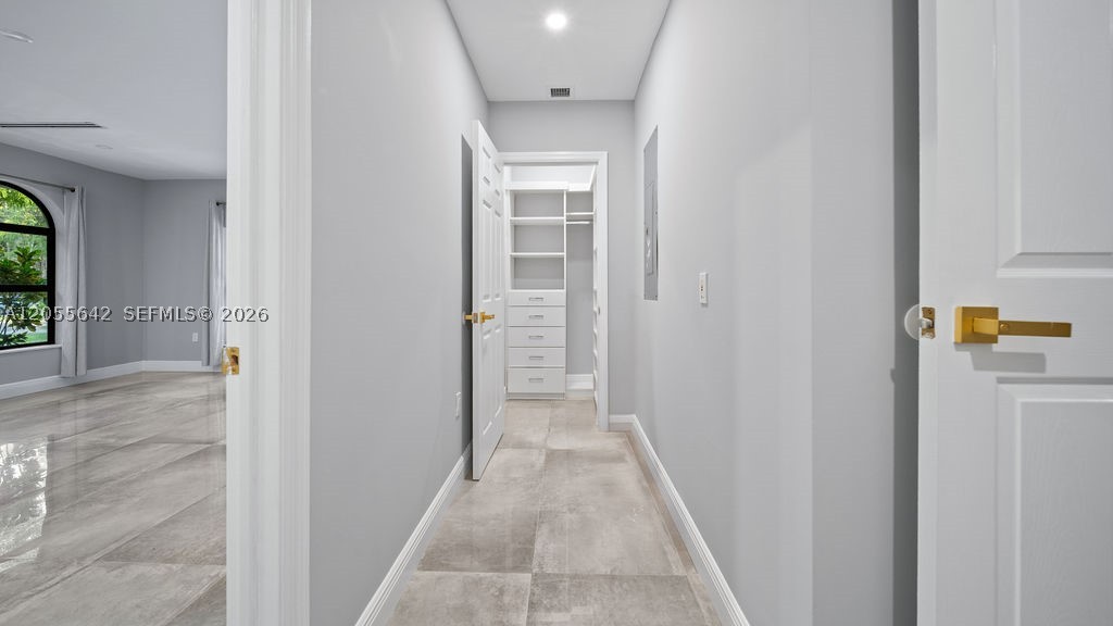 RIVERSIDE ACRES - Residential Lease