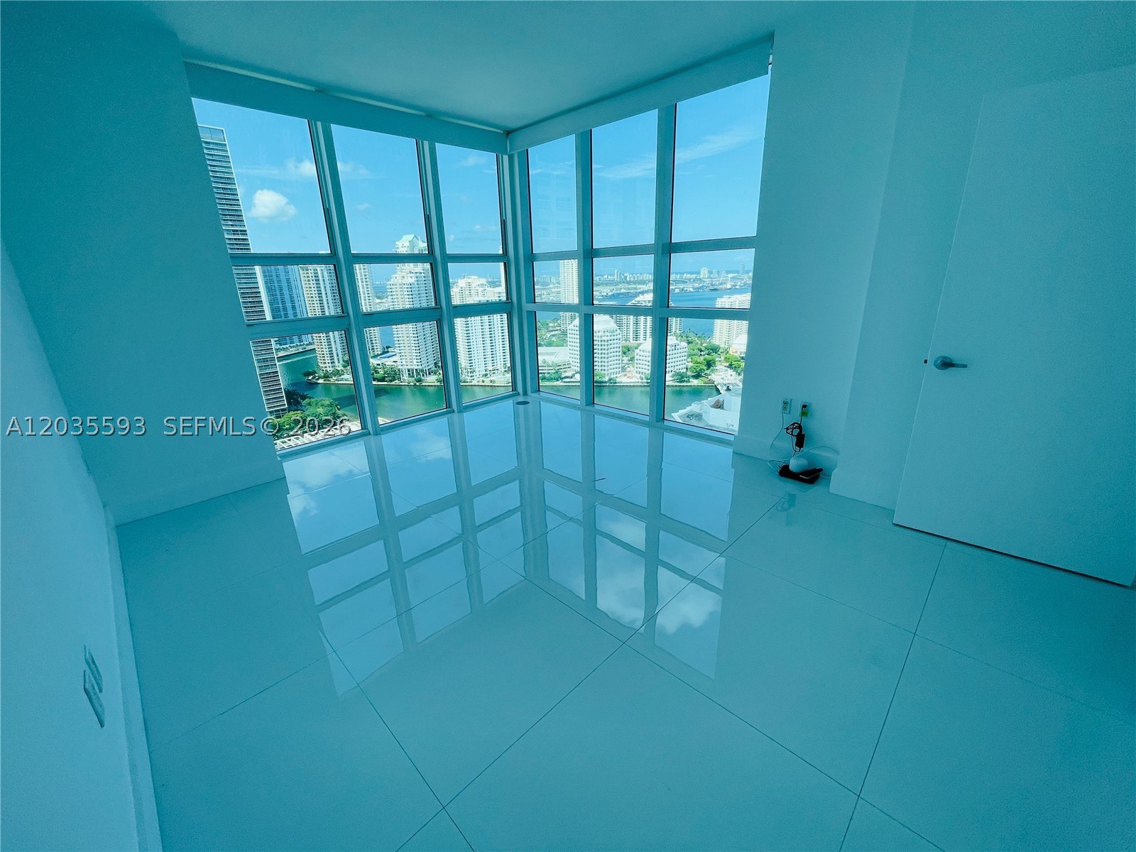 THE PLAZA 851 BRICKELL CO - Residential Lease