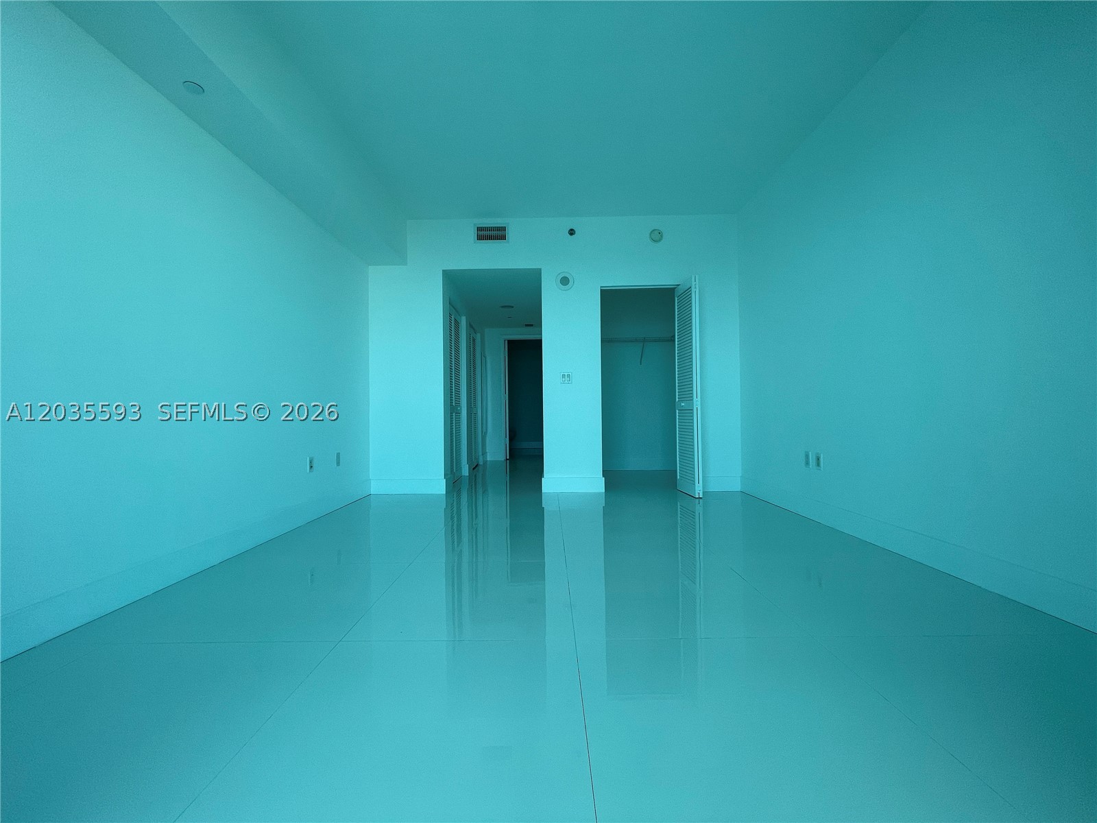 THE PLAZA 851 BRICKELL CO - Residential Lease