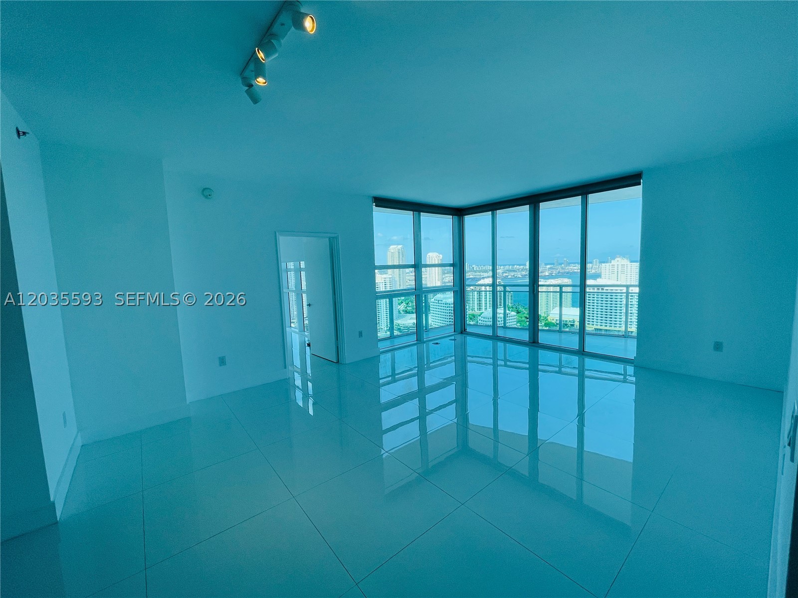 THE PLAZA 851 BRICKELL CO - Residential Lease