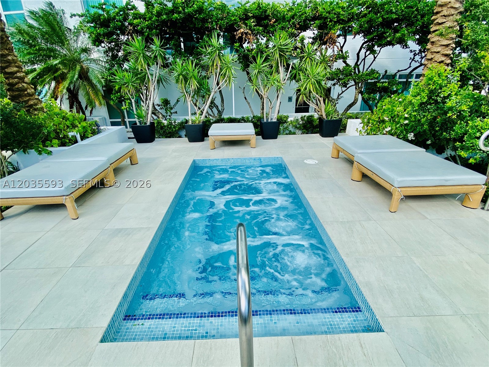 THE PLAZA 851 BRICKELL CO - Residential Lease