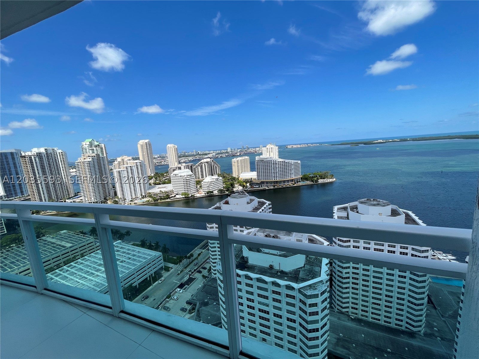 THE PLAZA 851 BRICKELL CO - Residential Lease