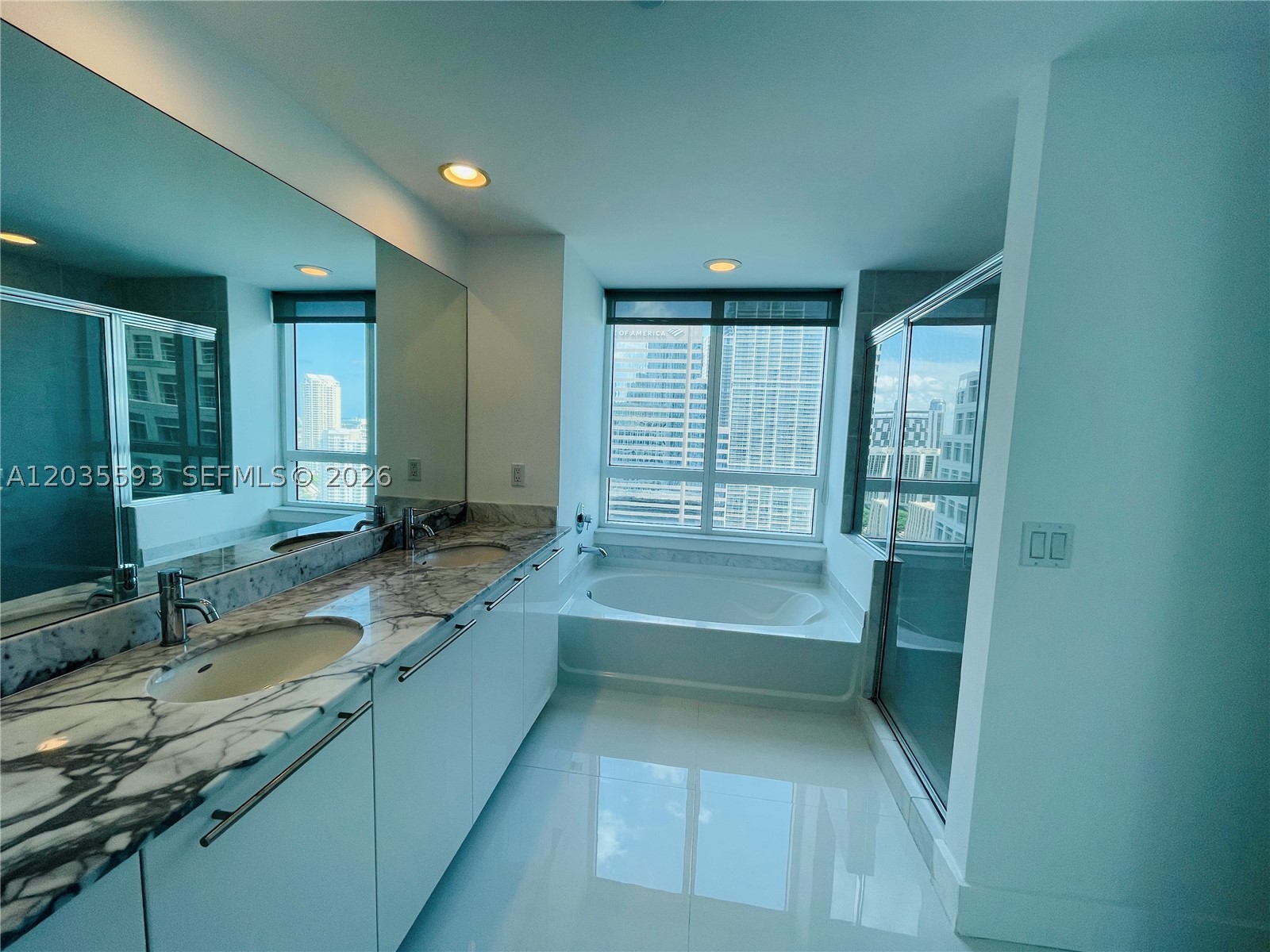 THE PLAZA 851 BRICKELL CO - Residential Lease