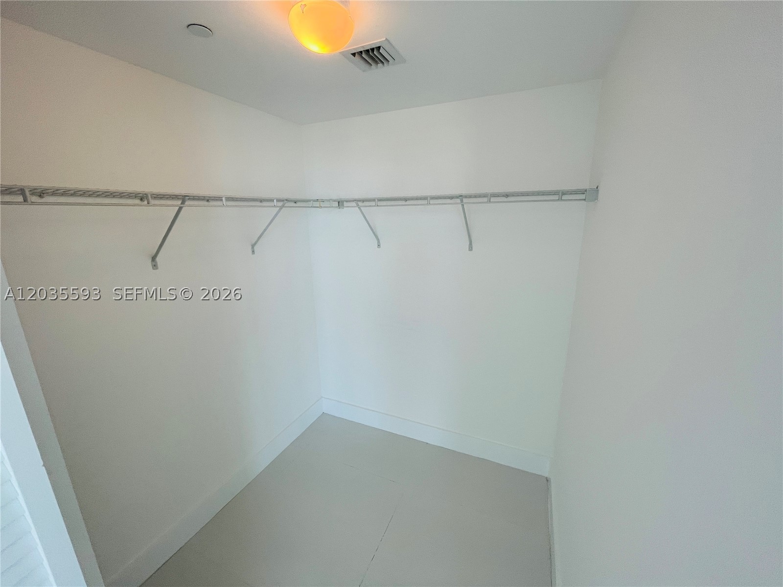 THE PLAZA 851 BRICKELL CO - Residential Lease