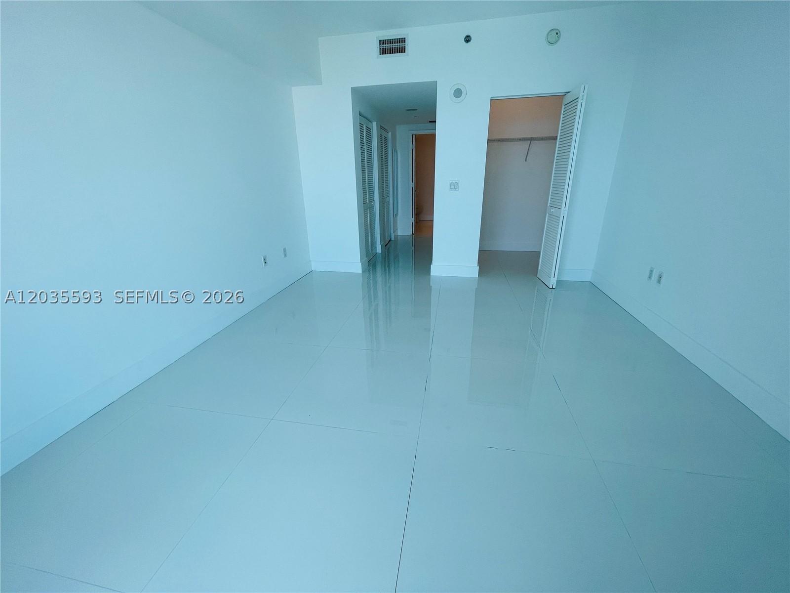 THE PLAZA 851 BRICKELL CO - Residential Lease