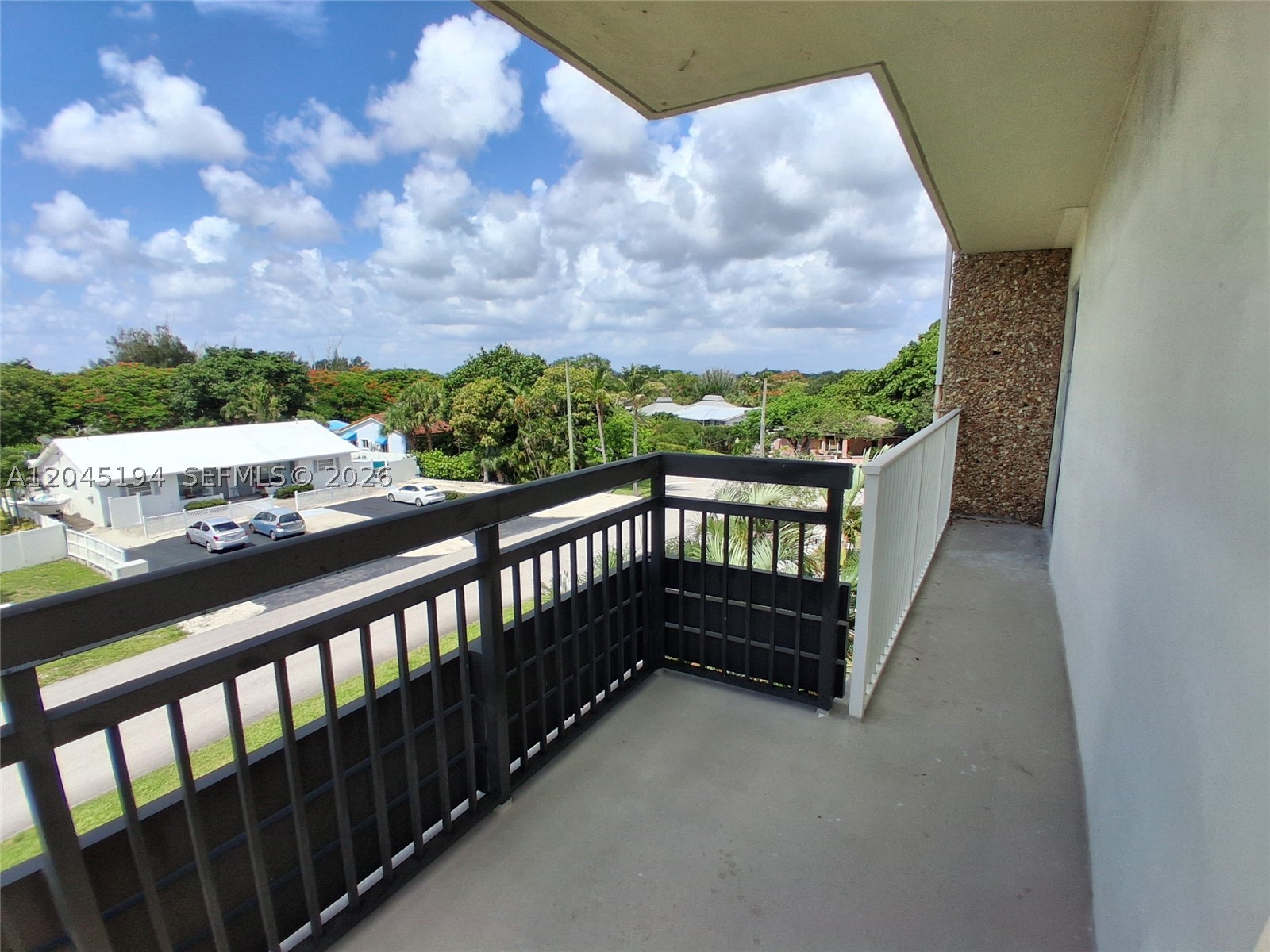STARLITE CONDO - Residential
