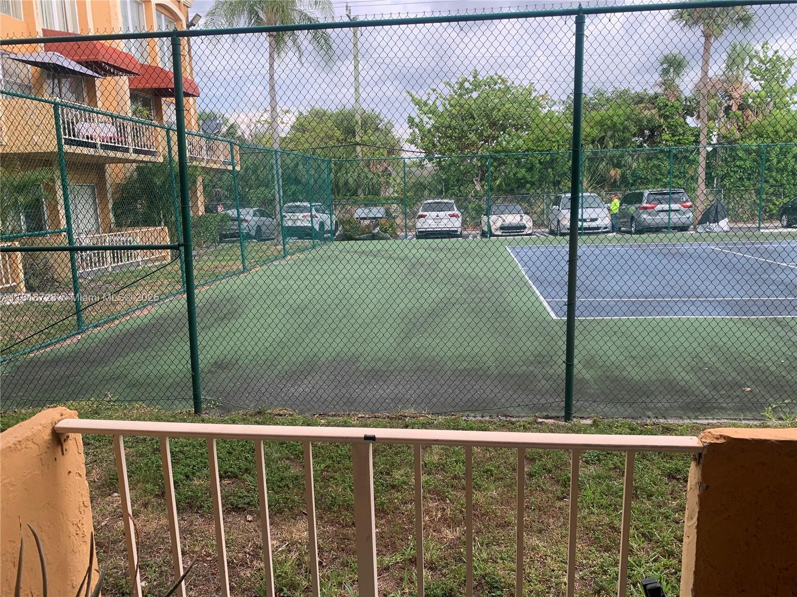 VENETIAN GARDENS AT COUNT - Residential