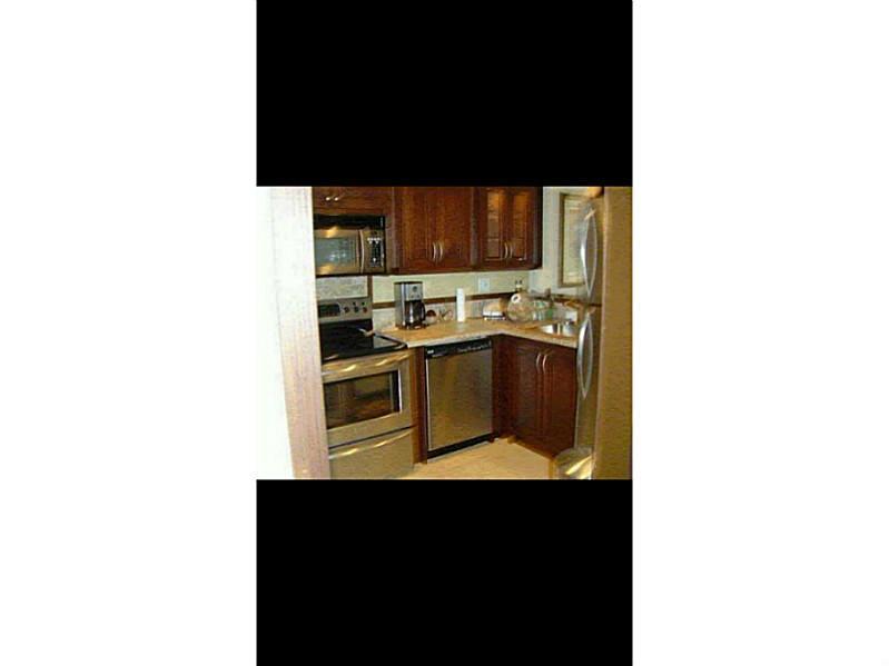 VILLA REGINA CONDO - Residential Lease