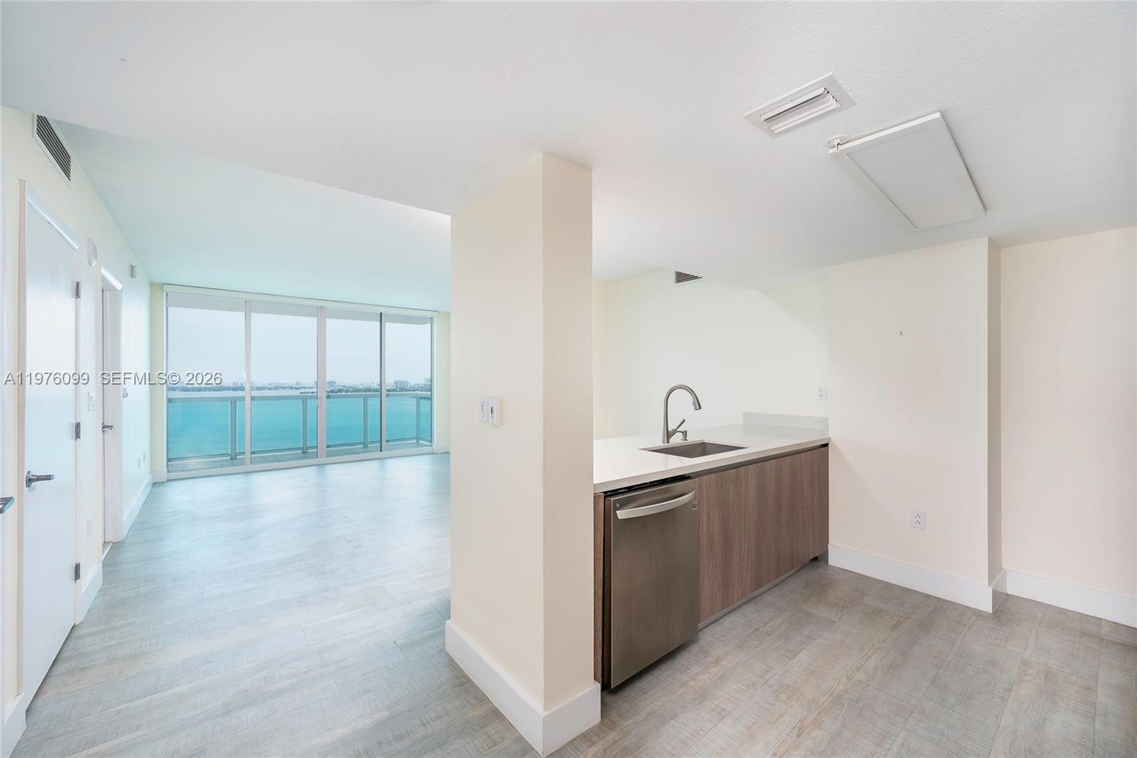 1800 CLUB CONDO - Residential