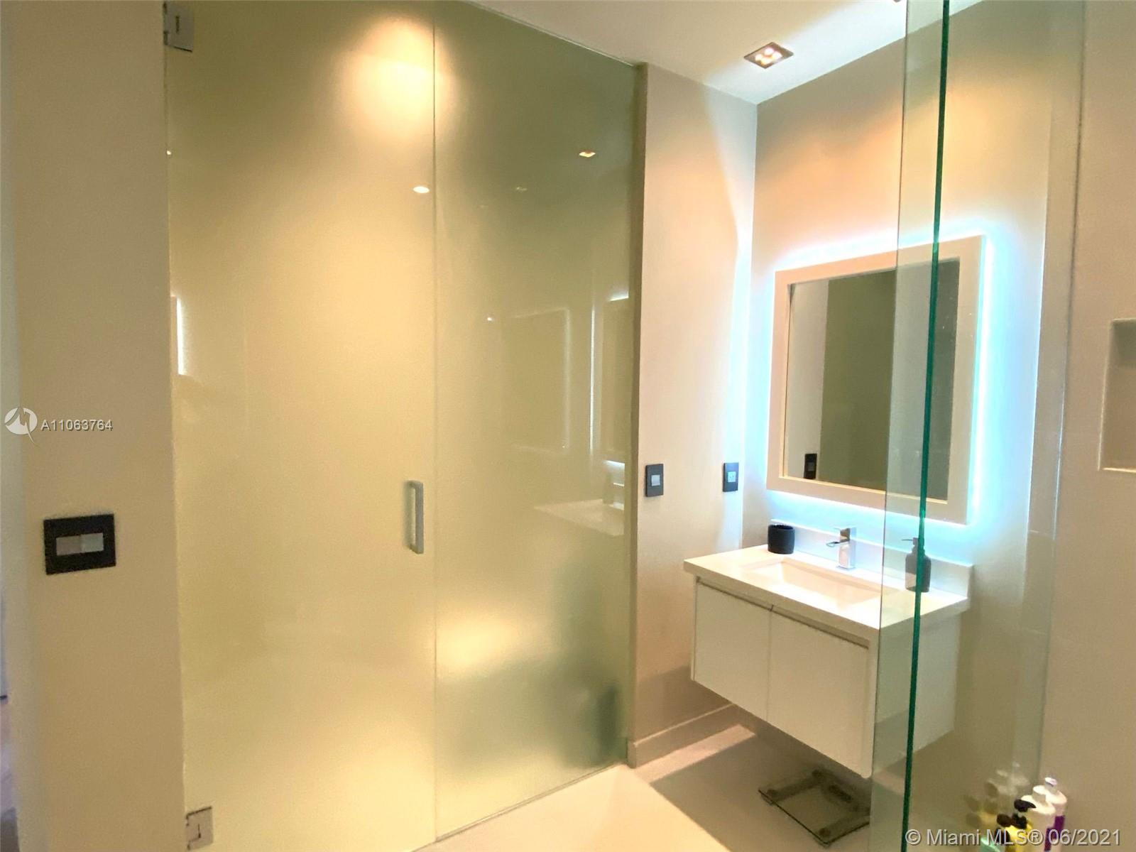 LANDMARK AT DORAL - Residential