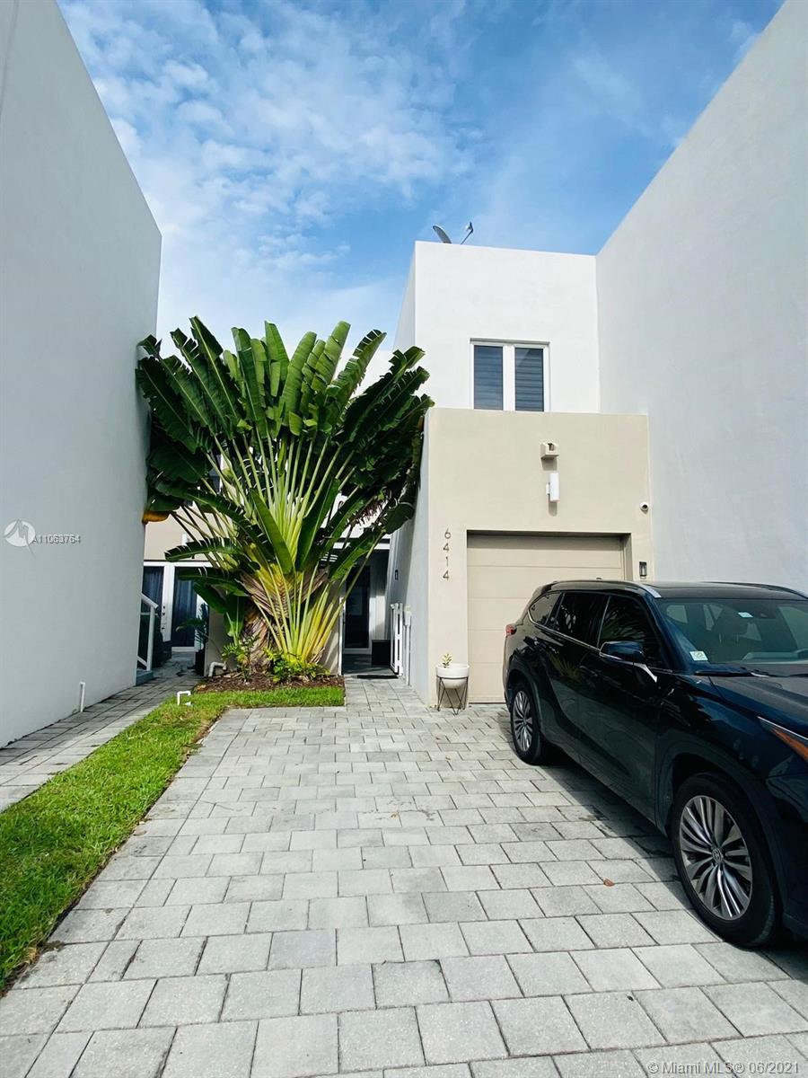 LANDMARK AT DORAL - Residential