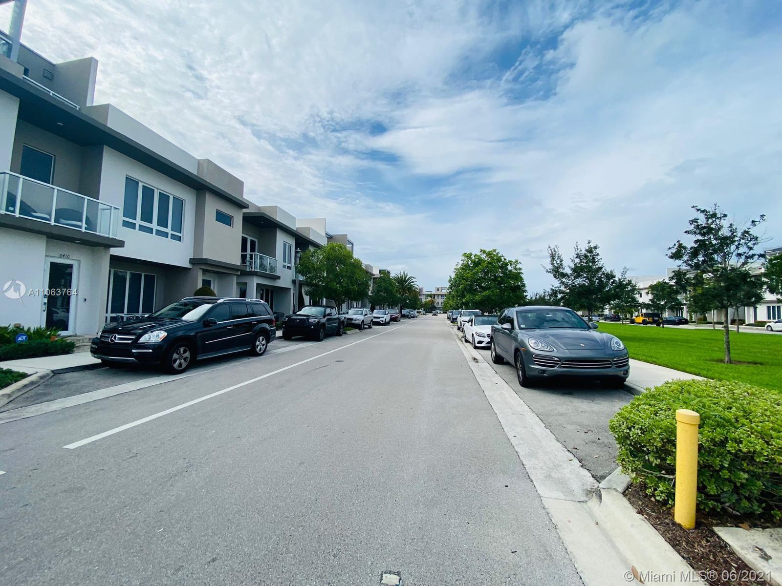 LANDMARK AT DORAL - Residential