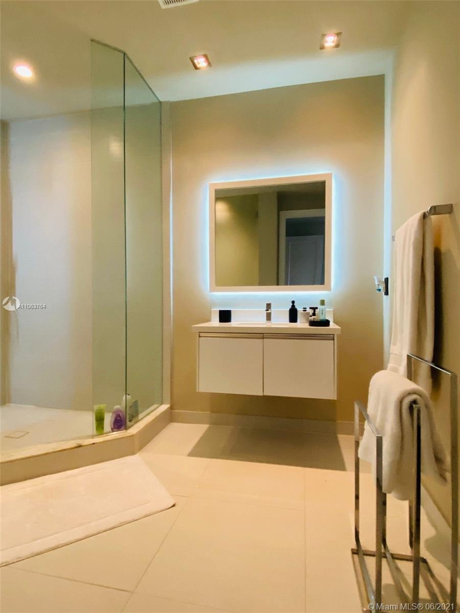 LANDMARK AT DORAL - Residential