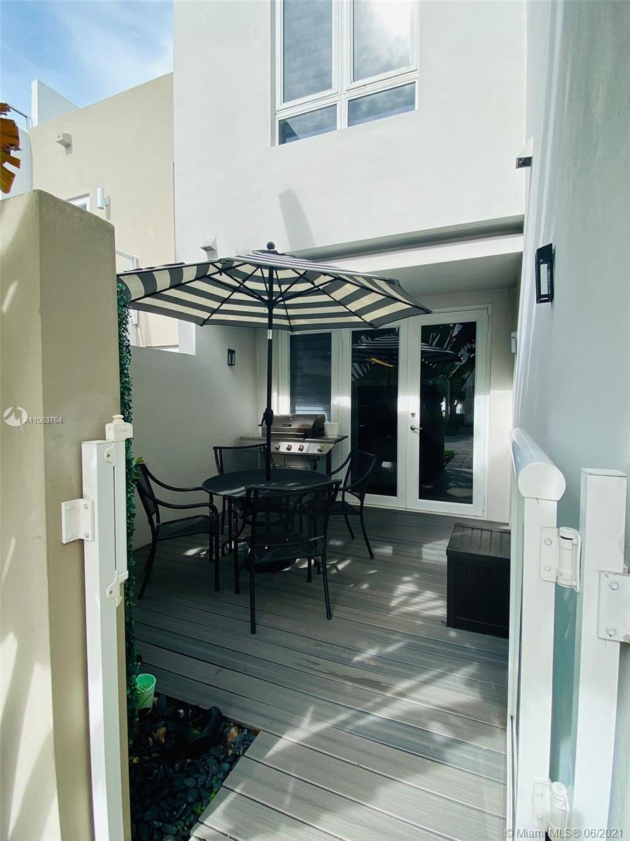 LANDMARK AT DORAL - Residential