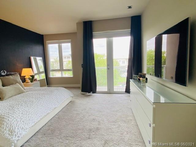 LANDMARK AT DORAL - Residential