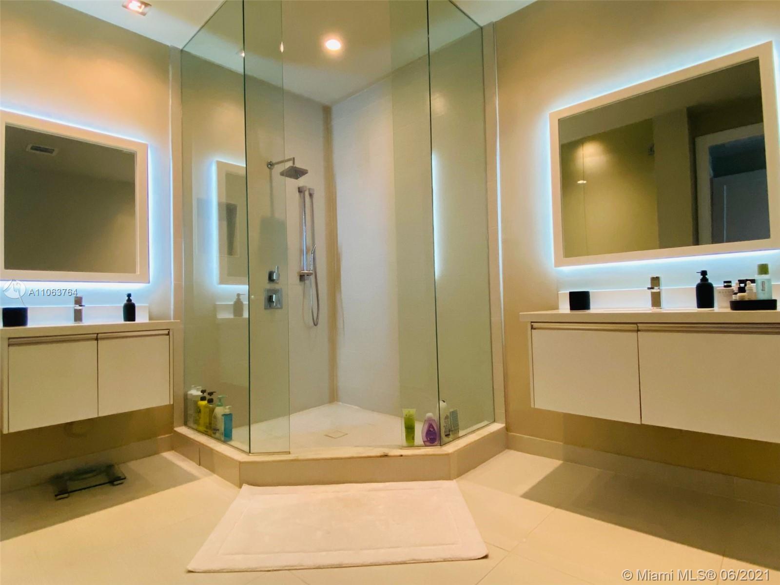 LANDMARK AT DORAL - Residential