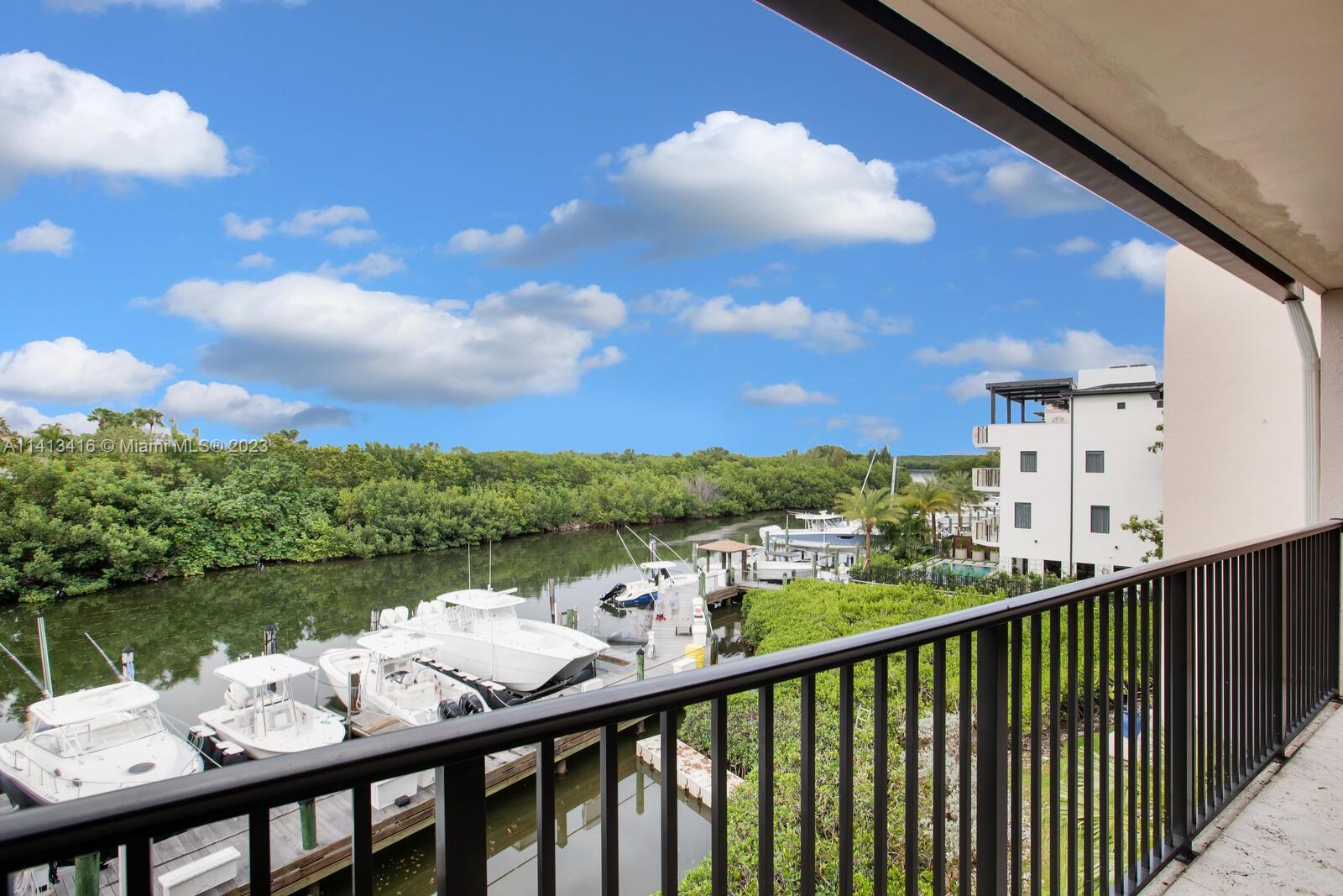 ROYAL HARBOUR YACHT CLUB - Residential