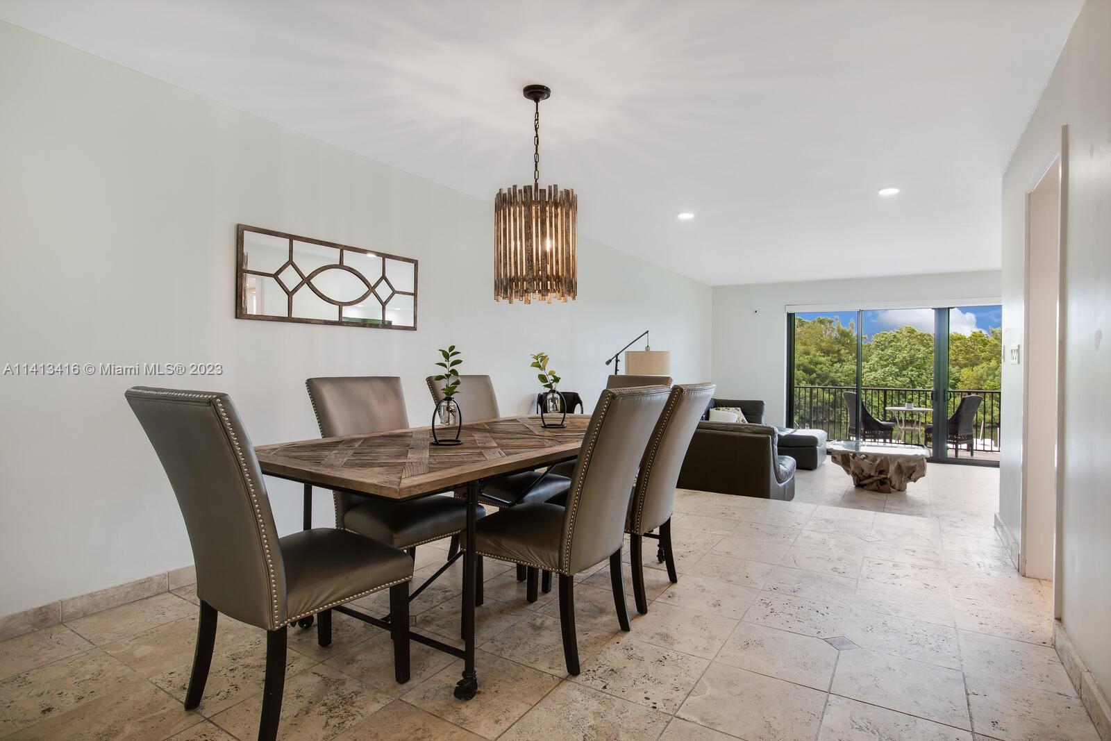 ROYAL HARBOUR YACHT CLUB - Residential
