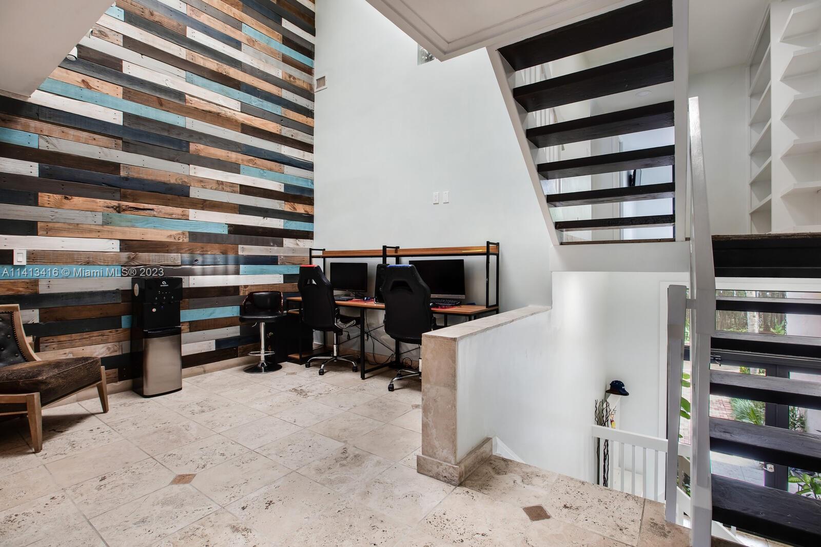 ROYAL HARBOUR YACHT CLUB - Residential
