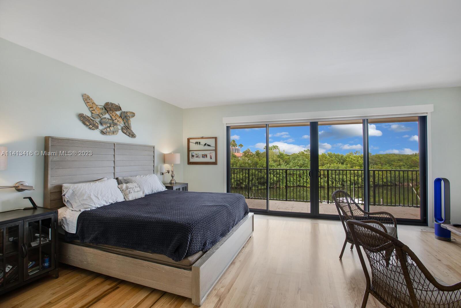 ROYAL HARBOUR YACHT CLUB - Residential