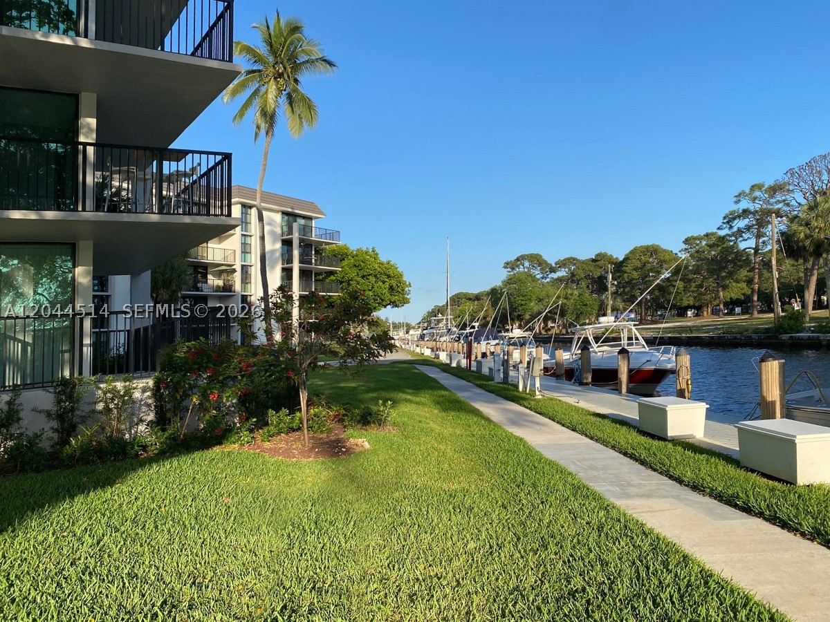 RIVER REACH CONDOMINIUM I - Residential
