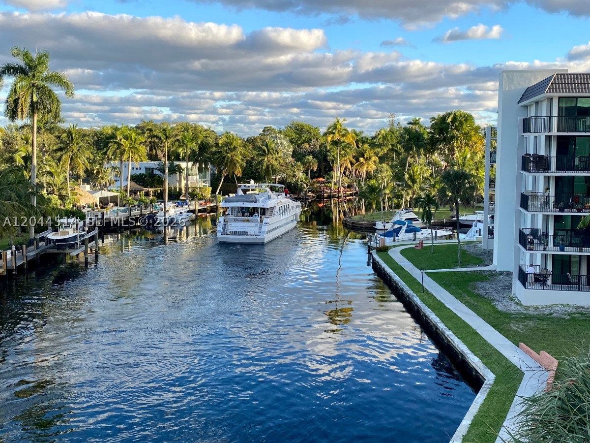 RIVER REACH CONDOMINIUM I - Residential