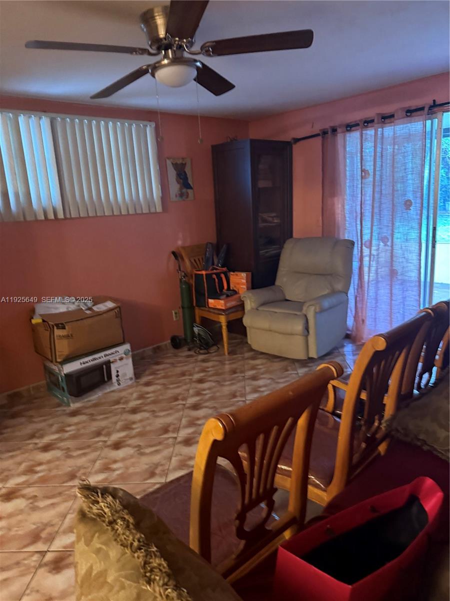 BISCAYNE HIGHLANDS - Residential