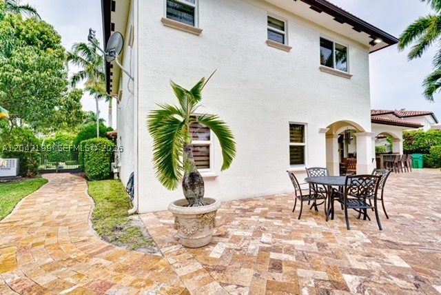 SILVERCREST LAKE ESTATES - Residential Lease