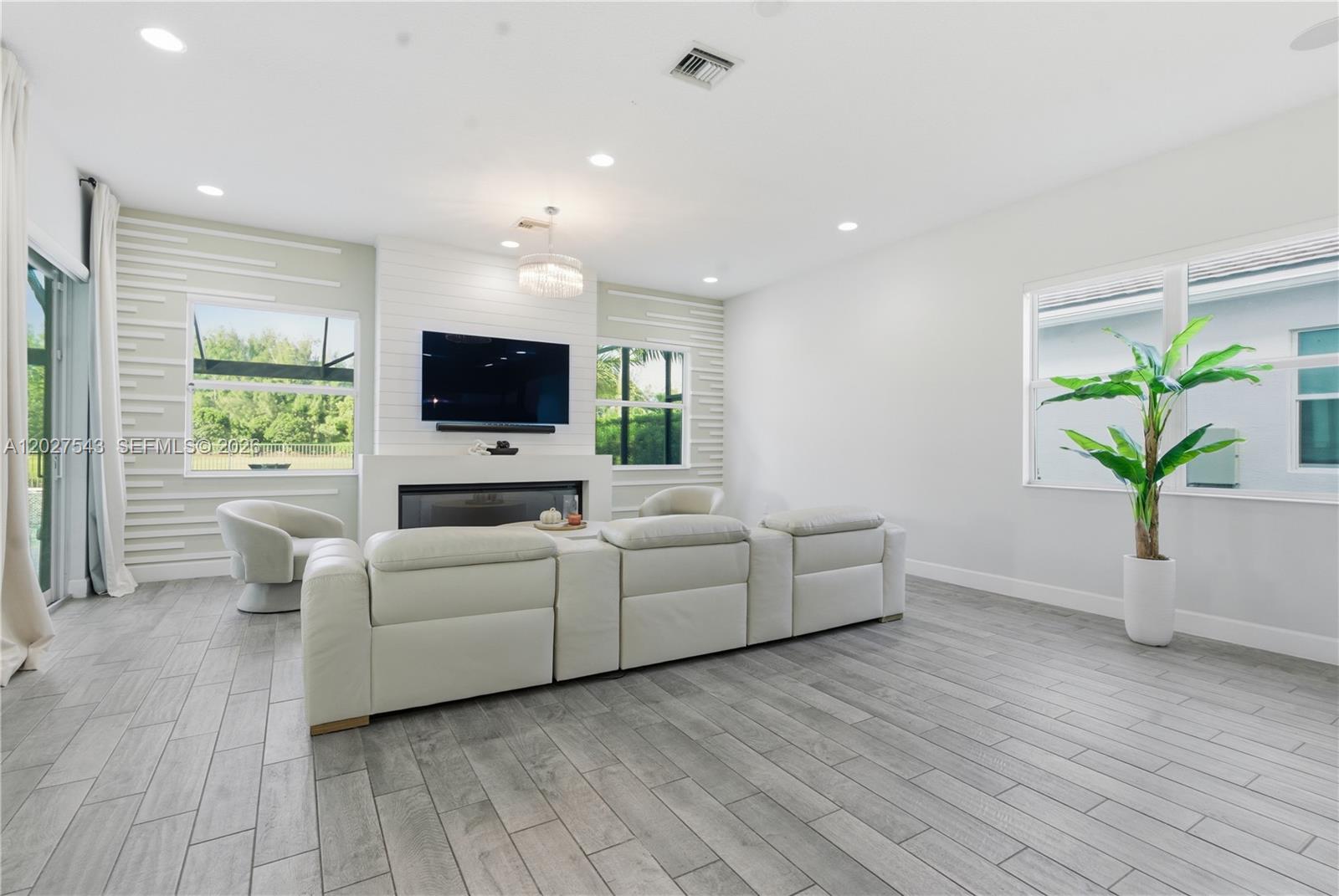 HAMMOCKS OF WESTLAKE PHASE - Residential